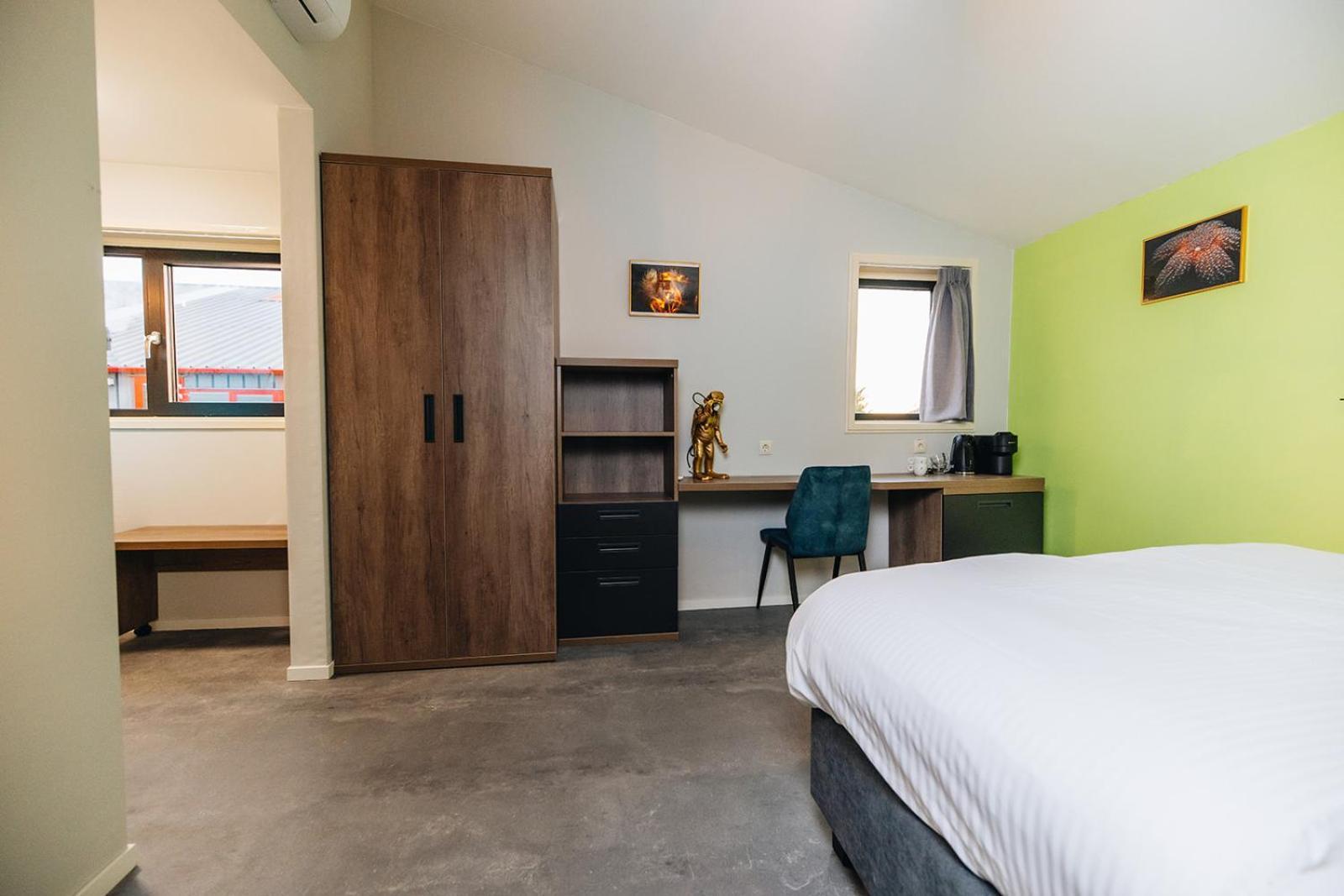 Oud-Vossemeer Duikresort Sub Ocean Hotel מראה חיצוני תמונה